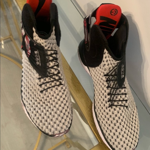 AIR ZOOM UNVRS 'LIGHT FLUORESCENT' - Picture 4 of 12